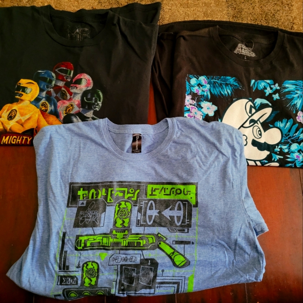 Lot Of 3 Graphic Tops Size LARGE